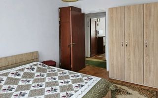Apartament cu trei camere, zona Centrul Civic,  71 mp - Poză 10