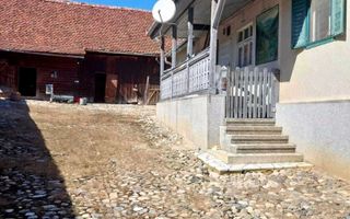 Casa traditionala | Teren 1100 mp | Acces auto | Fantanele - Poză 1