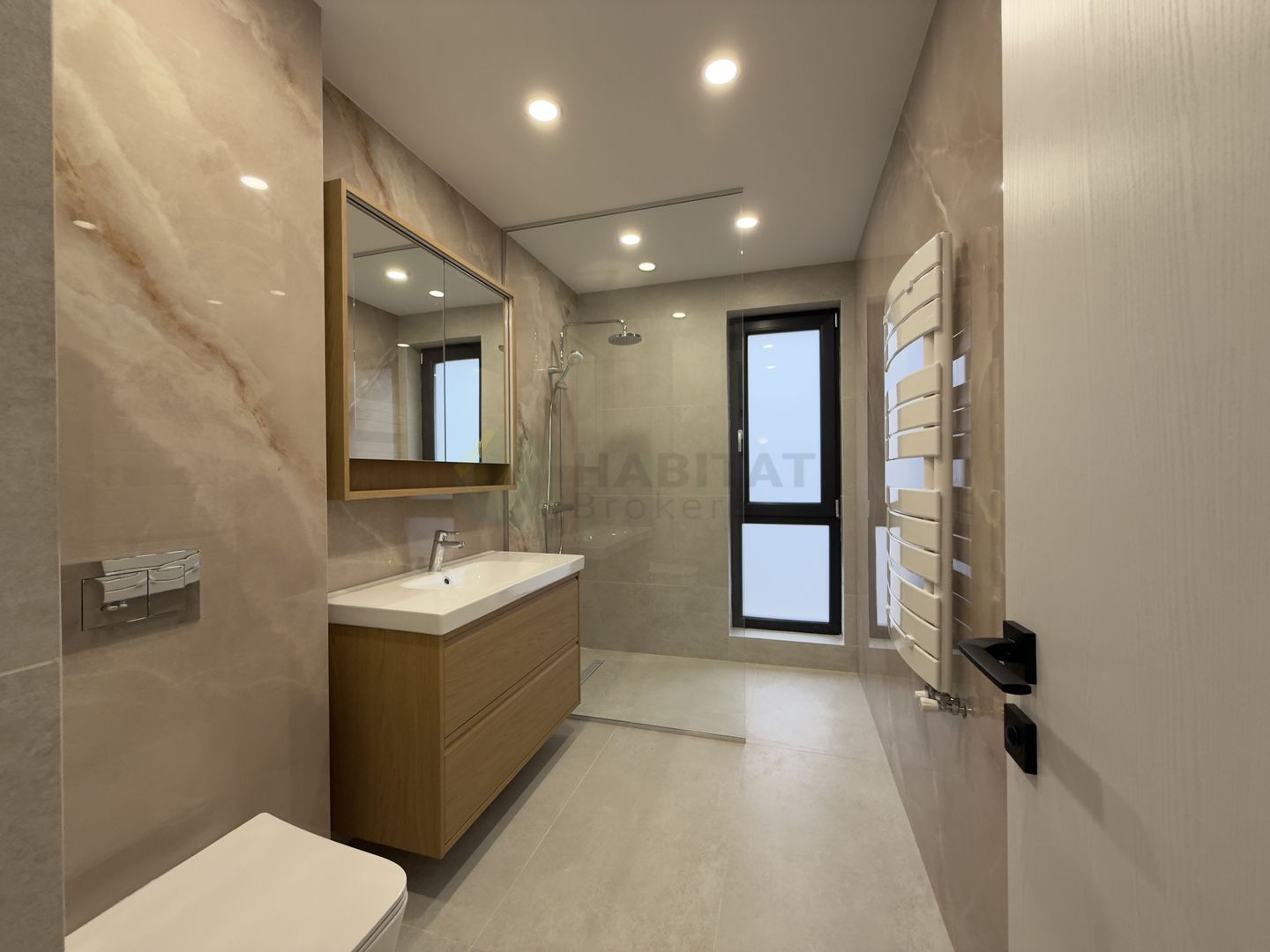 Vila individuala 5 camere Tunari 1 Decembrie - Poză 15
