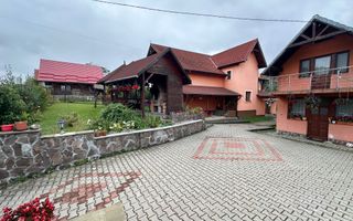 Vila cu 8 camere de vanzare, teren 1580mp, Zona Praid - Poză 2