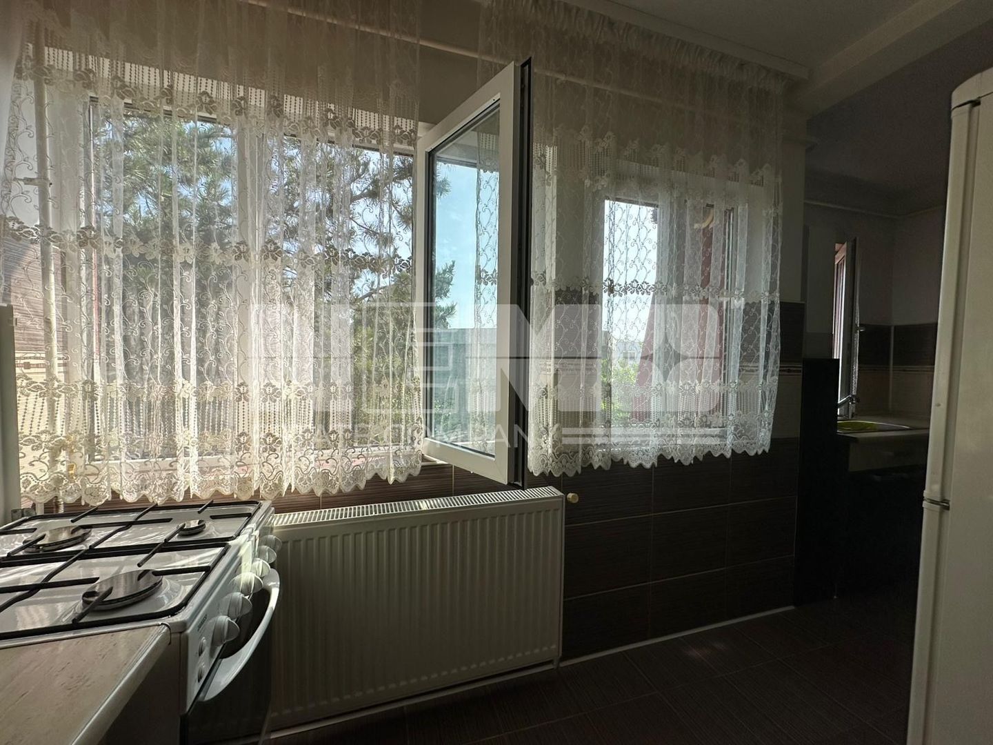 Ap cu 3 Camere I 75MpI Et.4+Masarda I Suceava/Marasesti I 80.000Euro - Poză 8