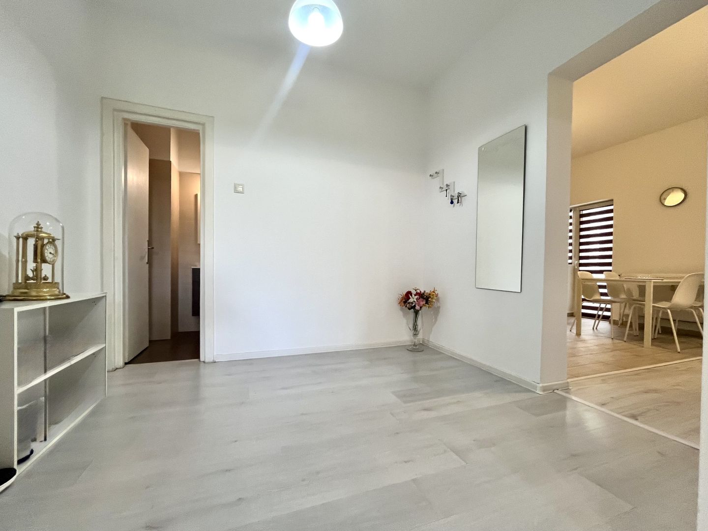 Apartament deosebit cu 3 camere, garaj, cu vedere unică la râul Bega - Poză 8