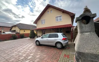Casa de vanzare - 5 Camere, 2 Bai,  Garaj, 941 mp Teren - Poză 24