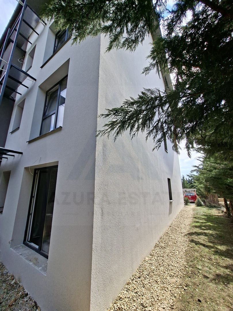 Apartament premium 61.4 mp utili 3 camere 2 bai curte 50 mp Cristian - Poză 8