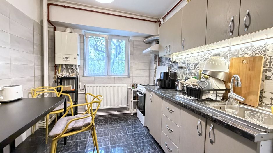 2 camere | etaj 1 | vedere spate | centrala proprie | Stefan cel Mare - Poză 6