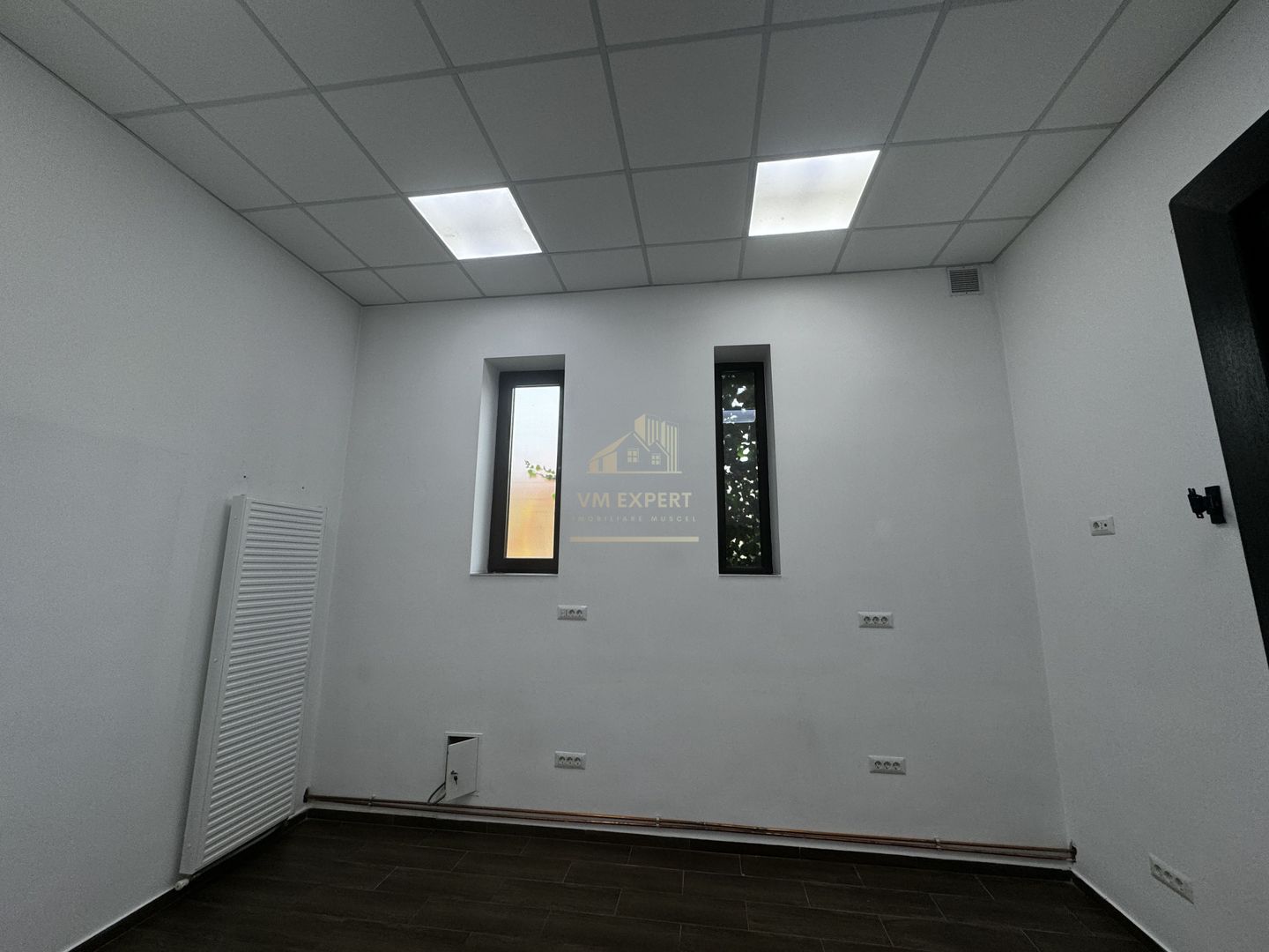 SPATIU COMERCIAL DE INCHIRIAT, 20 MP, ZONA CENTRALA, CAMPULUNG - Poză 2