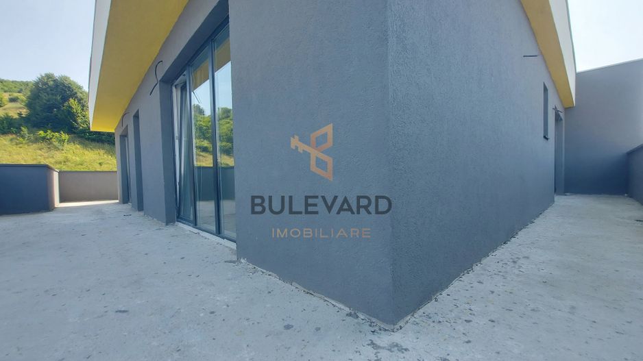 Penthouse cu terasa de 67 mp+ 1 parcare subterana! - Poză 1