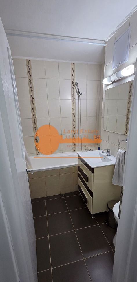 Apartament cu 4 camere in zona Politehnica - Poză 8