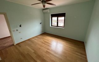 VILA  - ARADULUI. -British - Poză 41