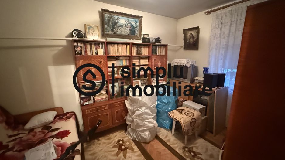 3 semidecomandate,  etaj 1, zona Supeco - 100 000 Euro - Poză 12