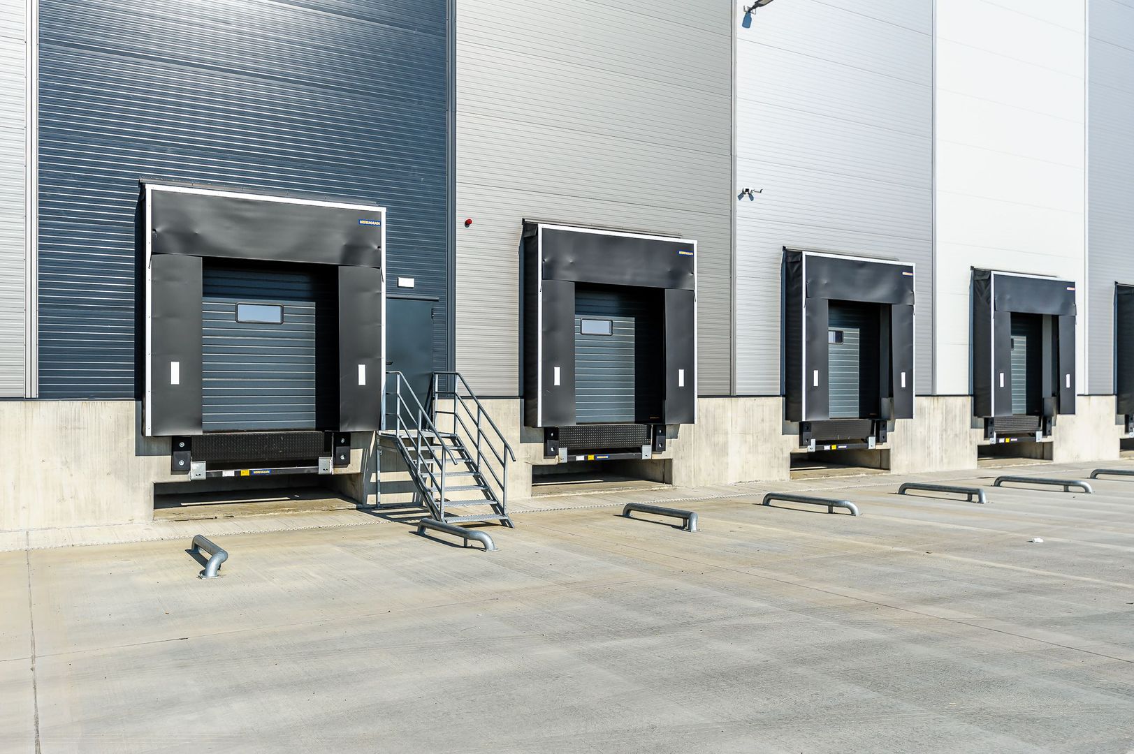 Hala industriala depozitare si productie la 2710 mp - Poză 1