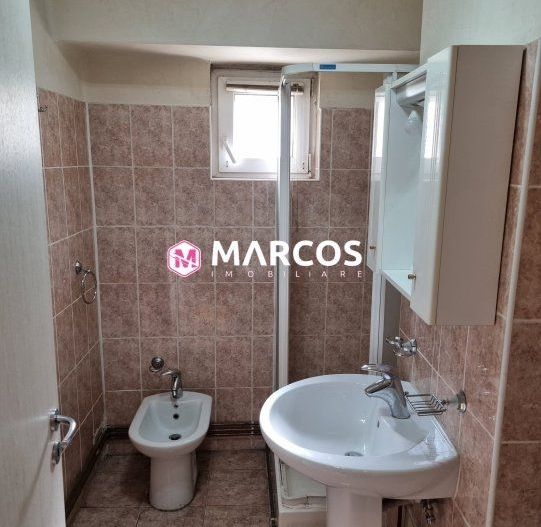 Apartament 3 camere, et.2, Central, ID 953 - Poză 4