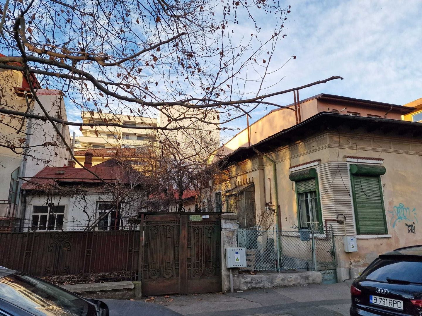 Tineretului, parc Carol, teren 413 mp, 2 case, comision 0 - Poză 1