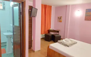 Pensiune de vânzare  – Galați | Bariera Traian | 14 camere - Poză 14