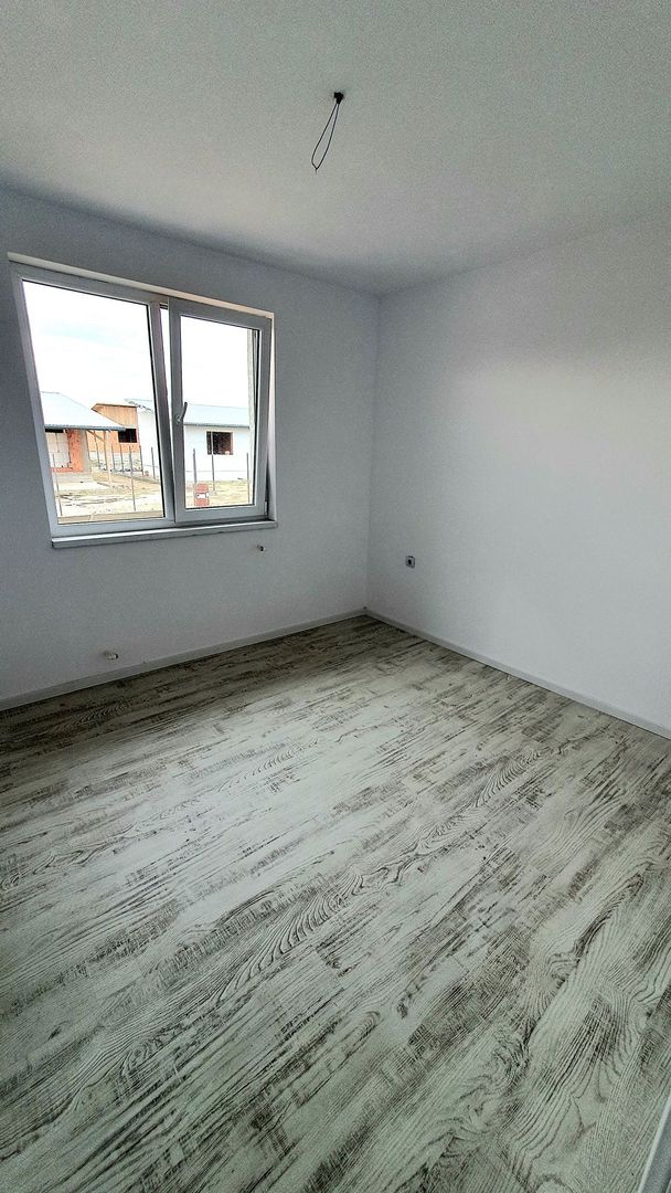 Căsuță (nu doar) de week-end pentru pasionații de pescuit și natură. - Poză 6