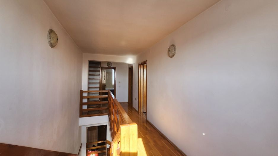 Apartament de vanzare Gh. Doja pe 3 nivele - Pitesti - Poză 13