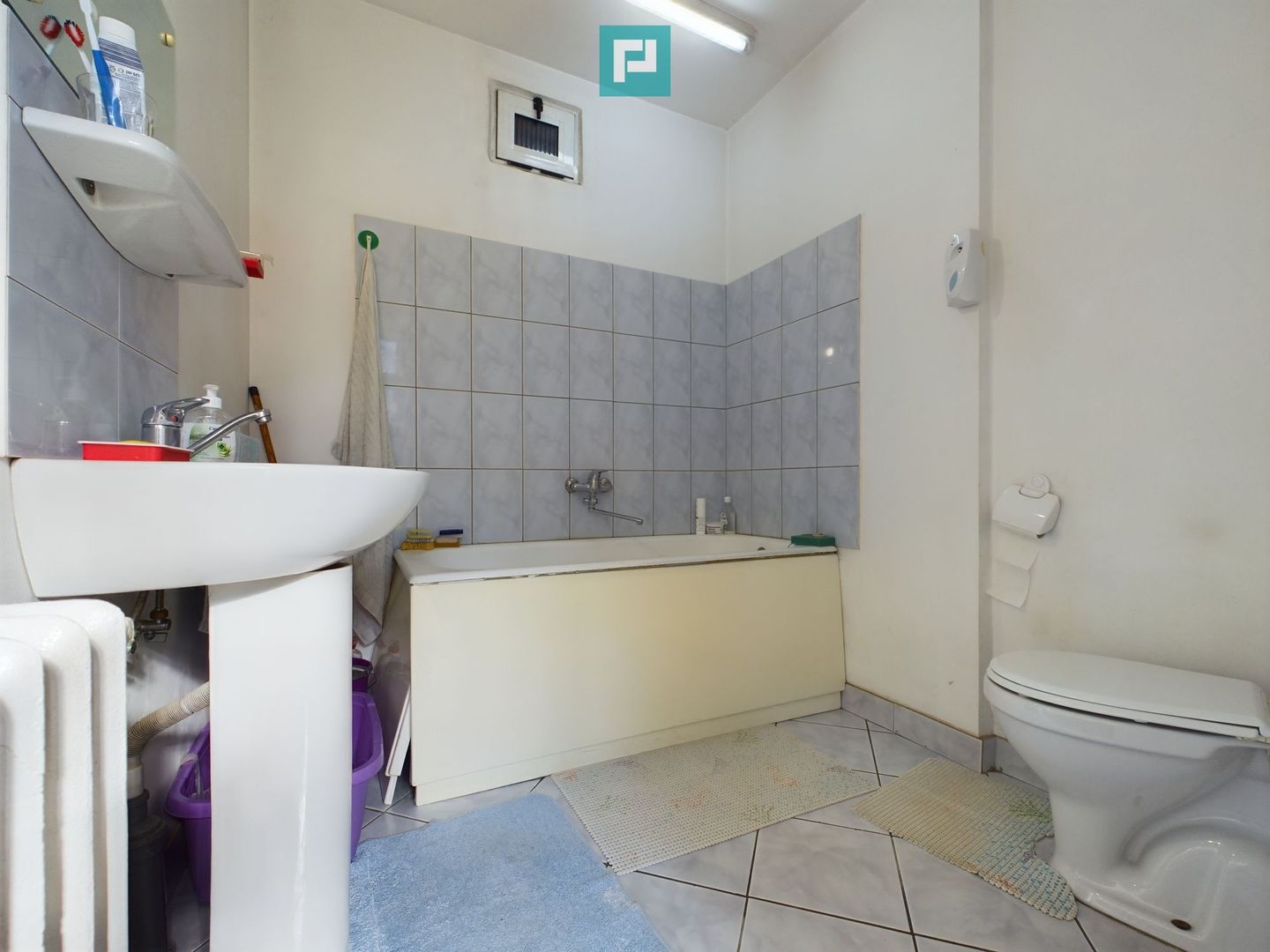 Casă individuală cu teren de 1100 mp și 3 apartamente în curte - Poză 25