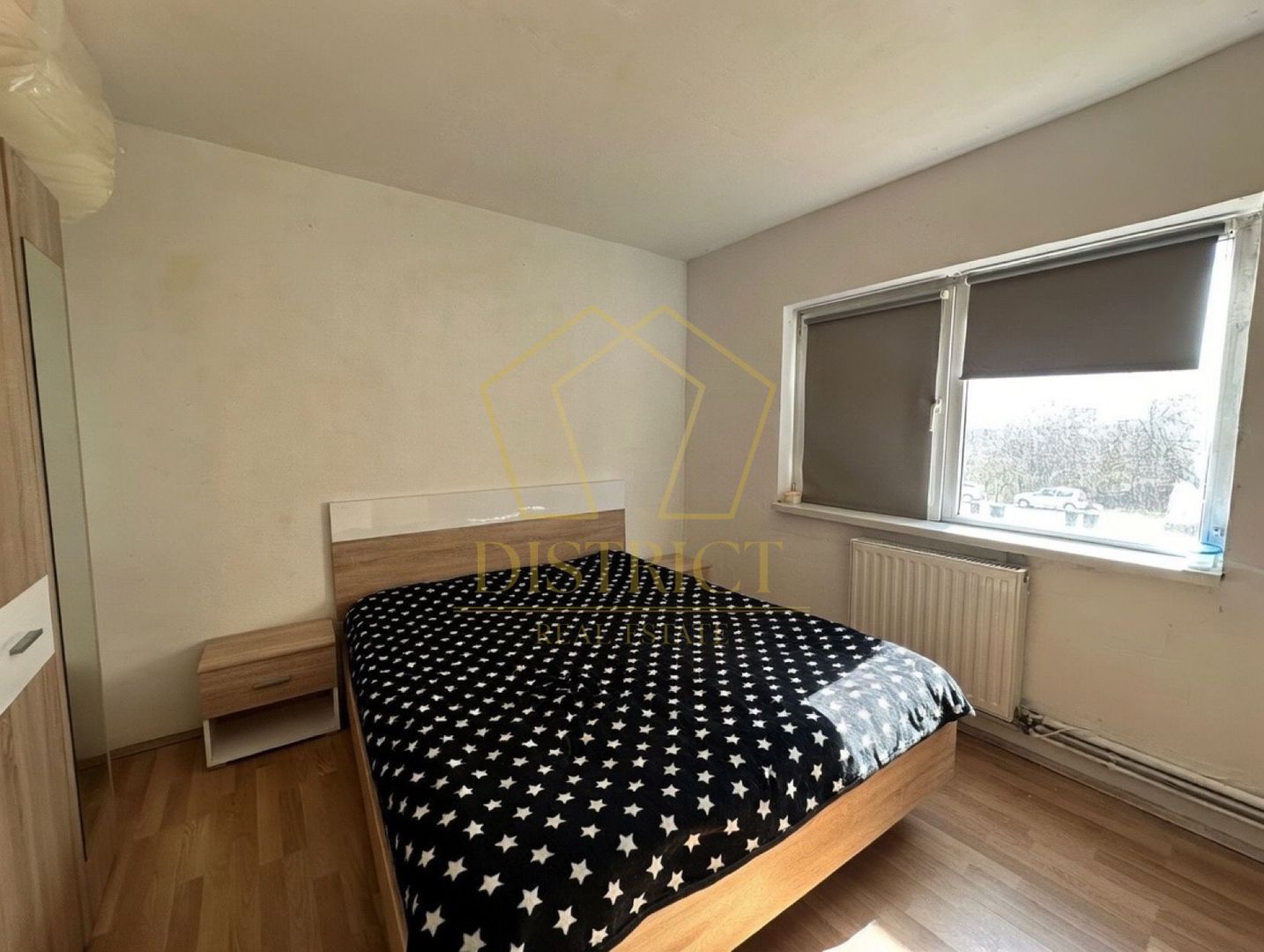 Apartament spatios cu 4 camere | Zona Sagului - Poză 1