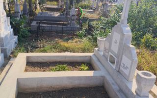 Criptă cu 4 locuri în Cimitirul Buna Vestire, Iași - Poză 2