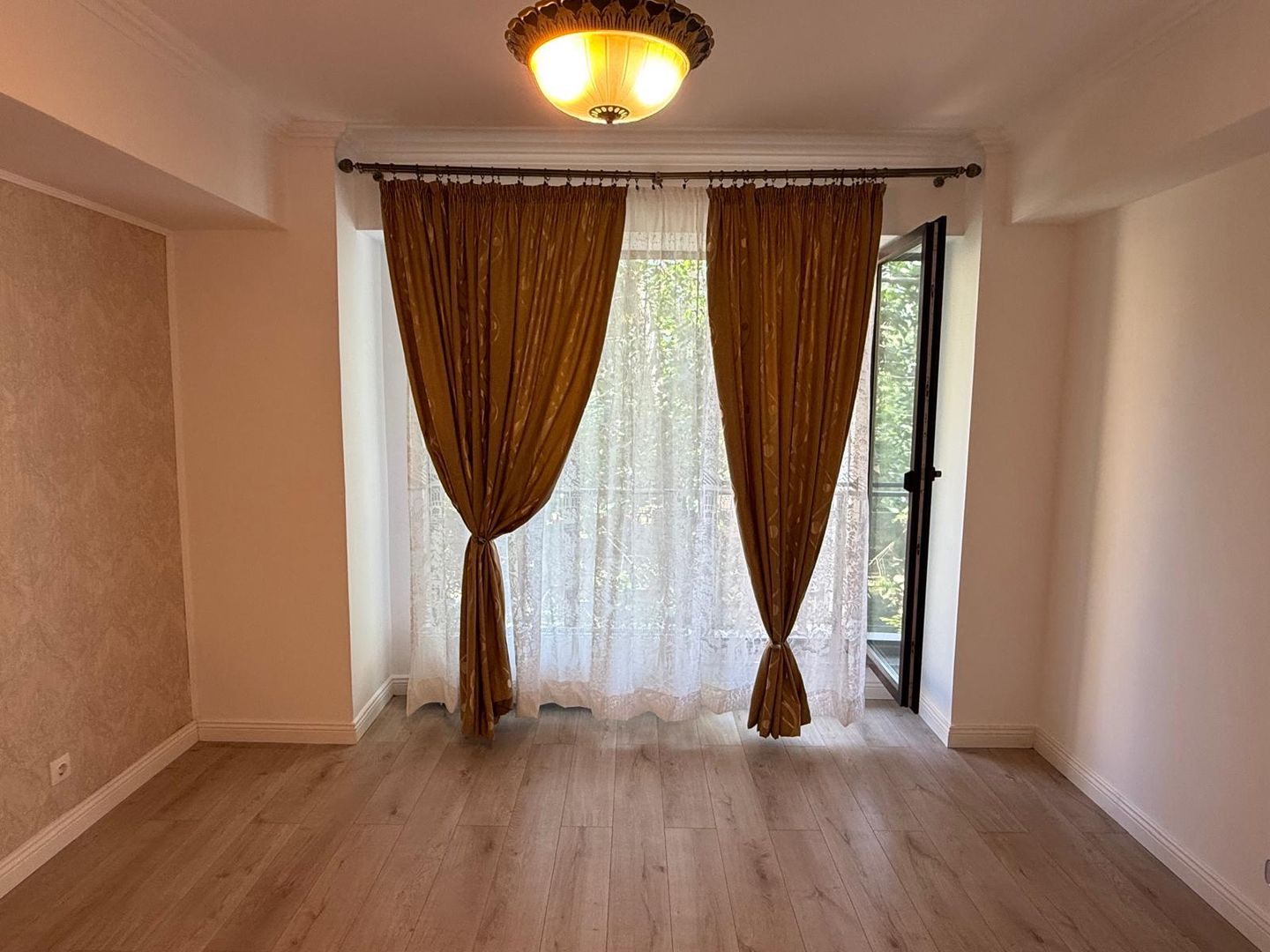 INCHIRIERE Apartament cu 3 camere in zona Aviatiei - Poză 21