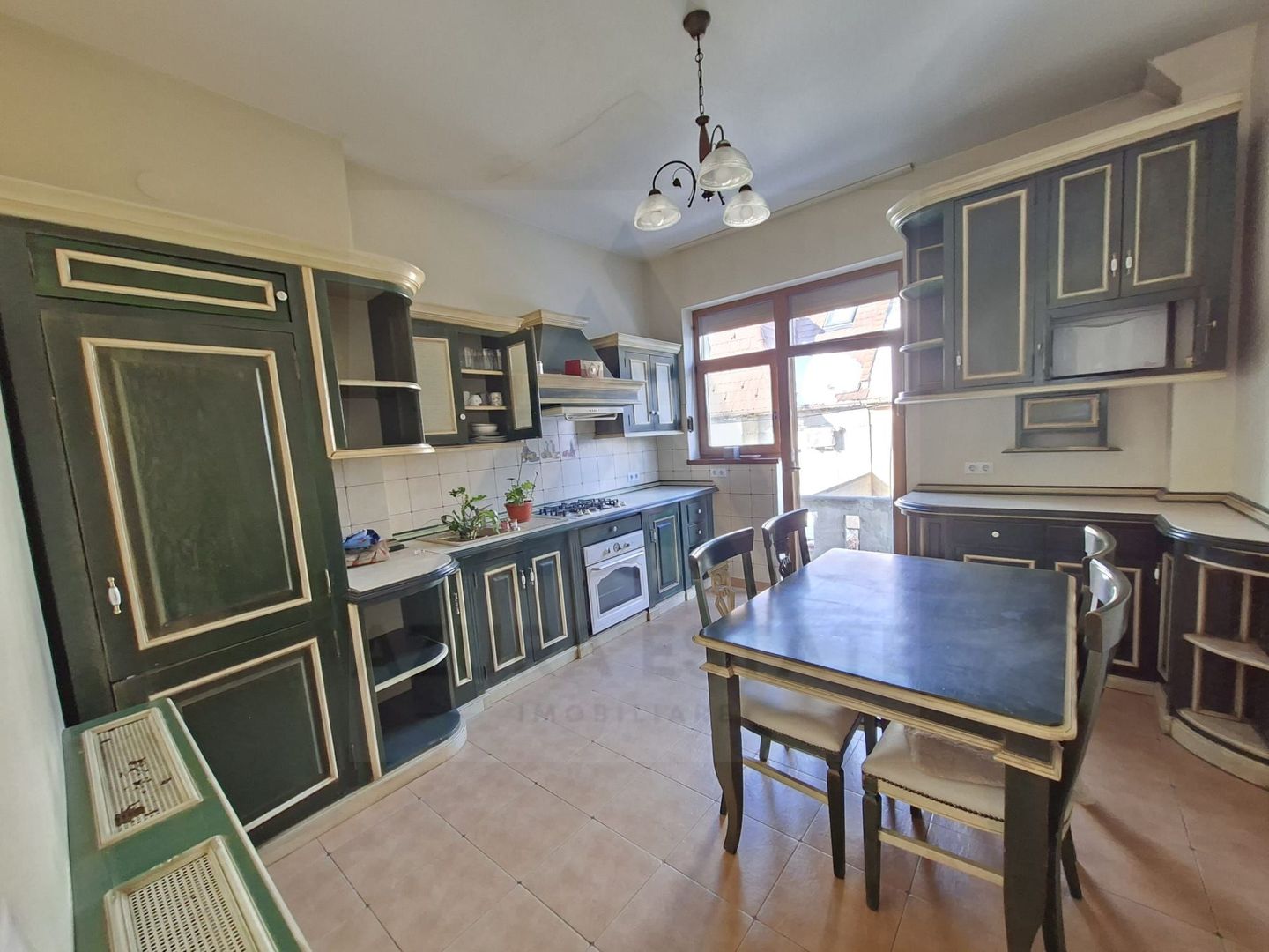 Apartament modern 3 camere curte individuala pe Bulevardul Victoriei - Poză 5