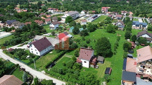 PROPIETAR URGENT Casa duplex BRAN arpox 300m utili, 1300mp teren - 2 case la pret de 1 apartament !! - Poză 19