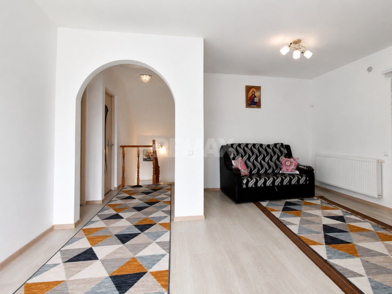 Casă generoasă cu 2 Nivele și confort modern – 10 Ari, Băcioi (sat Frumușica) - Poză 13