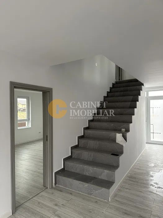 Casa 6 camere 268 MP Valea Lupului - Poză 16