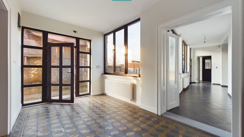 Casă generoasă în Periam județ Timiș - Poză 3