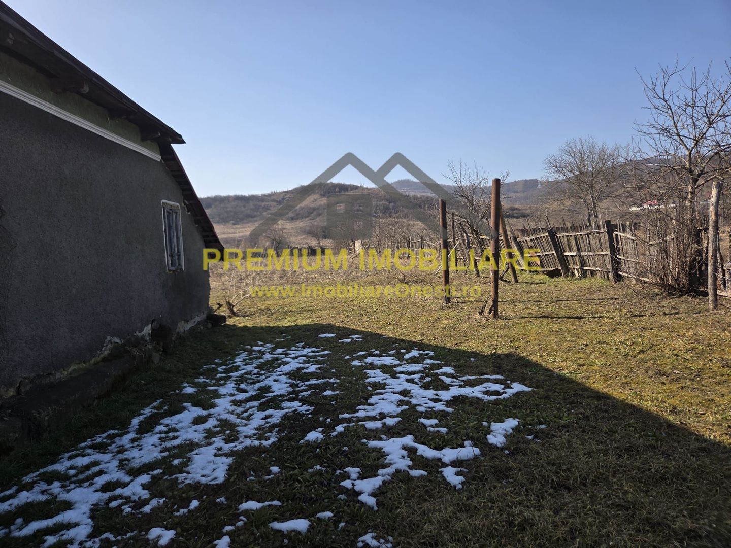 Casă bătrânească de vânzare – sat Prajoaia - Poză 5