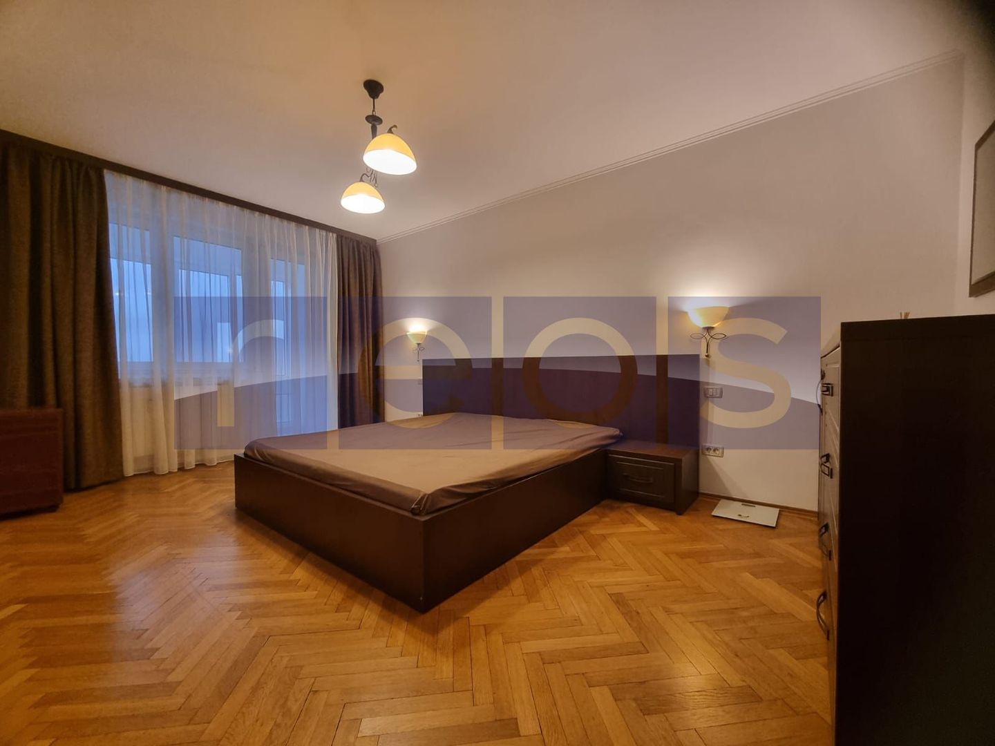 VANZARE 3 CAMEE TINERETULUI -SEMIDECOMANDAT - Poză 5