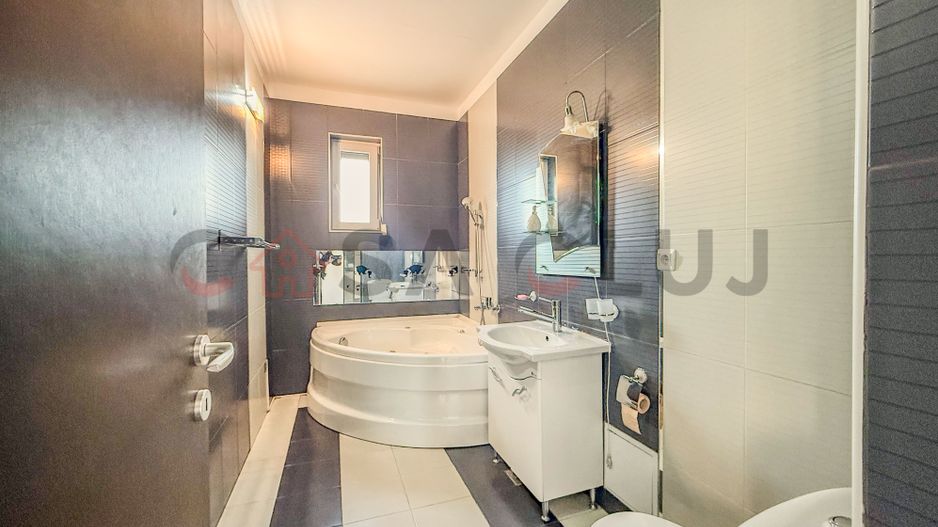 Penthouse | 60 mp | Terasa 60 mp | Etaj retras | Europa - Poză 5