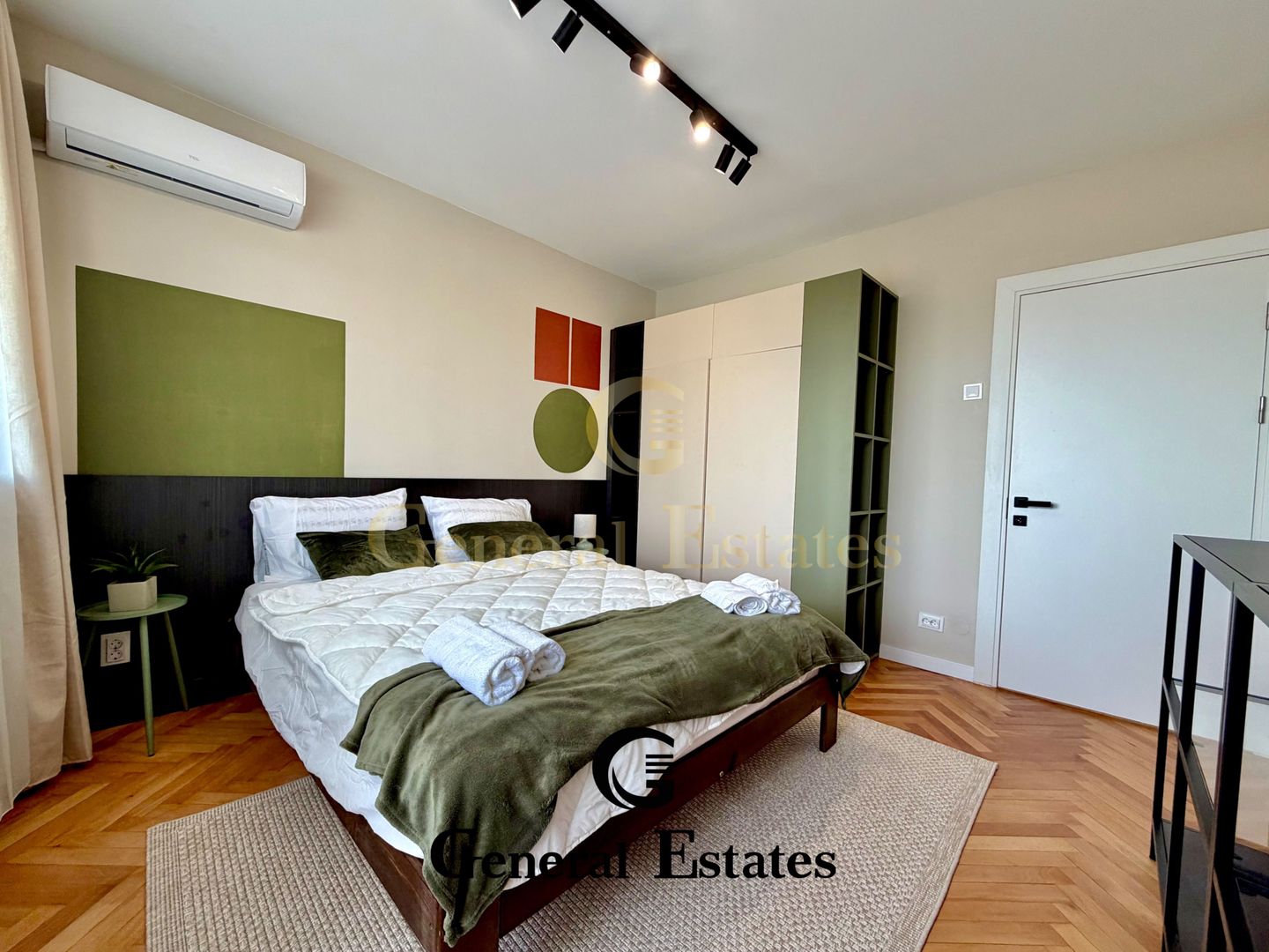 Copou | 2 Camere Decomandat | Lângă Parc | Vedere Panoramică | Renovat - Poză 9