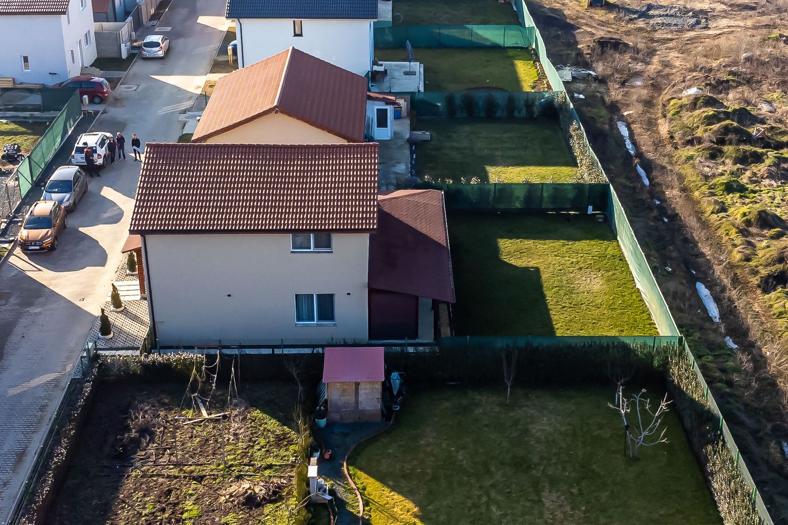 Casă cu mansardă, nouă, mobilată și utilată, în cartier Athena - Poză 11