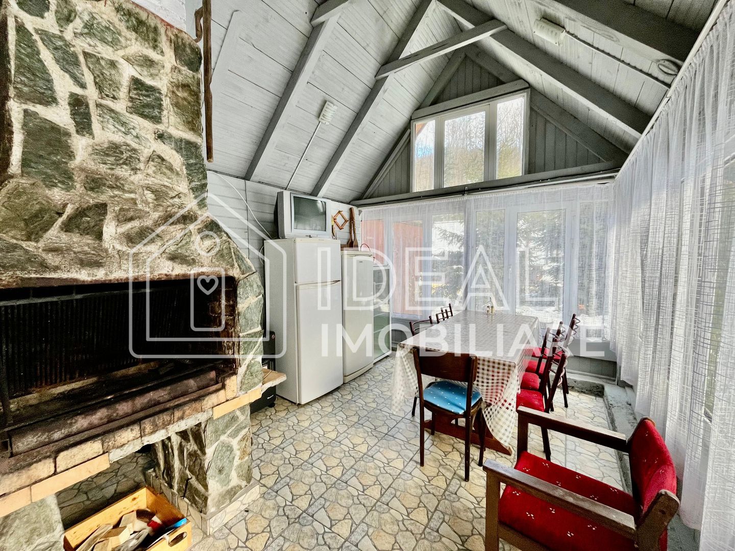 Pensiune de vânzare în Cârțișoara – investiție turistică la poalele munților - Poză 27