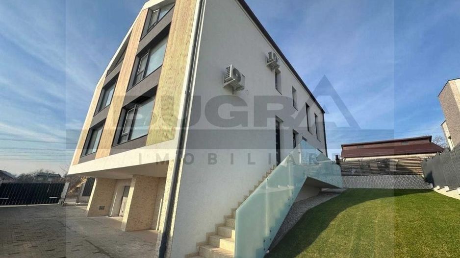 Duplex cu 4 camere, 180 mp+ 120 mp teren, garaj, zona Garii - Poză 1