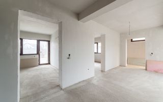 Casa sptioasa cu potential real in Maracineni la 5 pasi de Pitesti-Arges! - Poză 7