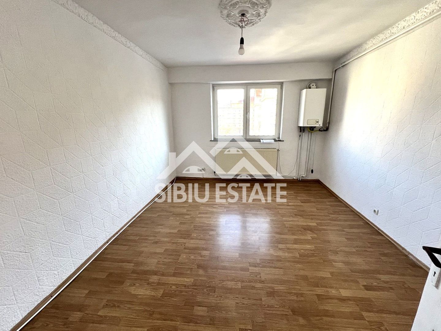 Garsoniera Sibiu, etaj 3, zona Compa - Poză 1