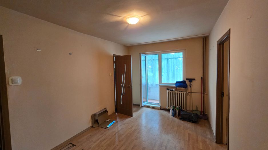 Apartament 2 camere, Zona Piata Dacia, Parter, Necesita renovare - Poză 4
