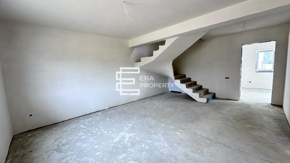 Casă nouă, cu pivniță, pod și 3 dormitoare – situată pe colț - Cisnadie - Poză 3