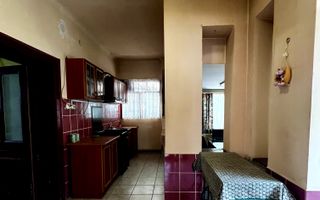 Casa in Tinca, centrala, 3 camere cu strada asfaltata - Poză 3
