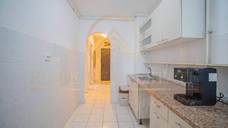 Far - Vânzare apartament cu 3 camere confort 1, situat la etajul 1. - Poză 12