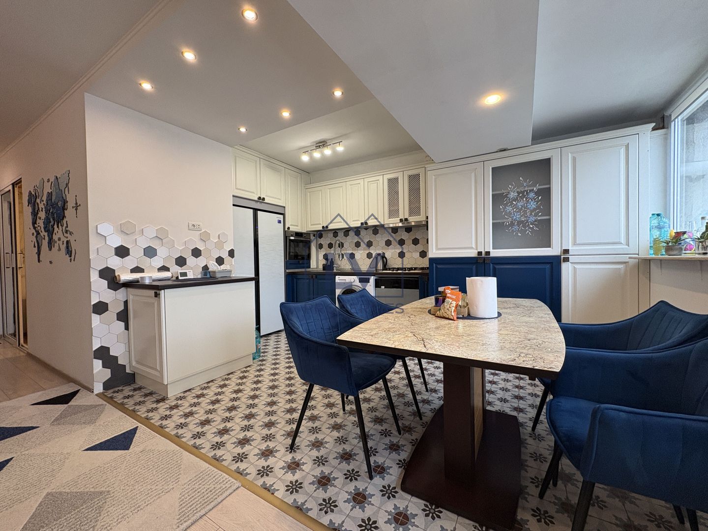 VANZARE 3 CAMERE | ZONA PIATA VICTORIE | BLV. N. TITULESCU - Poză 1