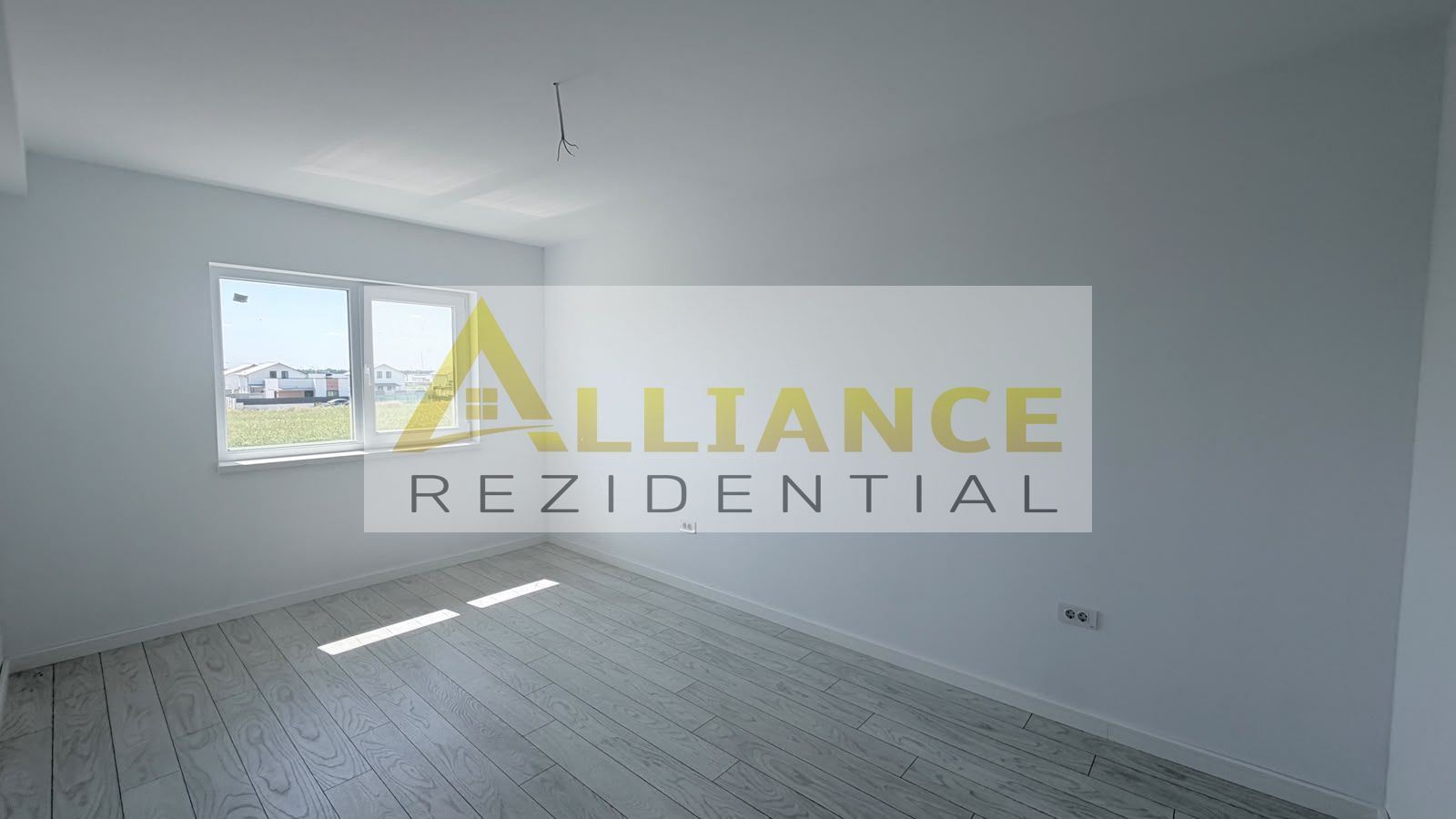 Casa Individuala - 4 camere - 2 bai - 250mp teren - Poză 8
