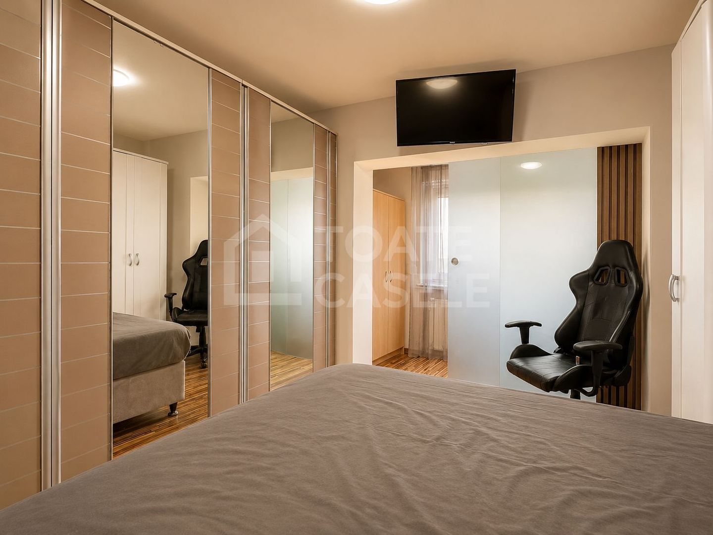 Apartament 3 camere, etajul 2, zona Intre Lacuri - Poză 4