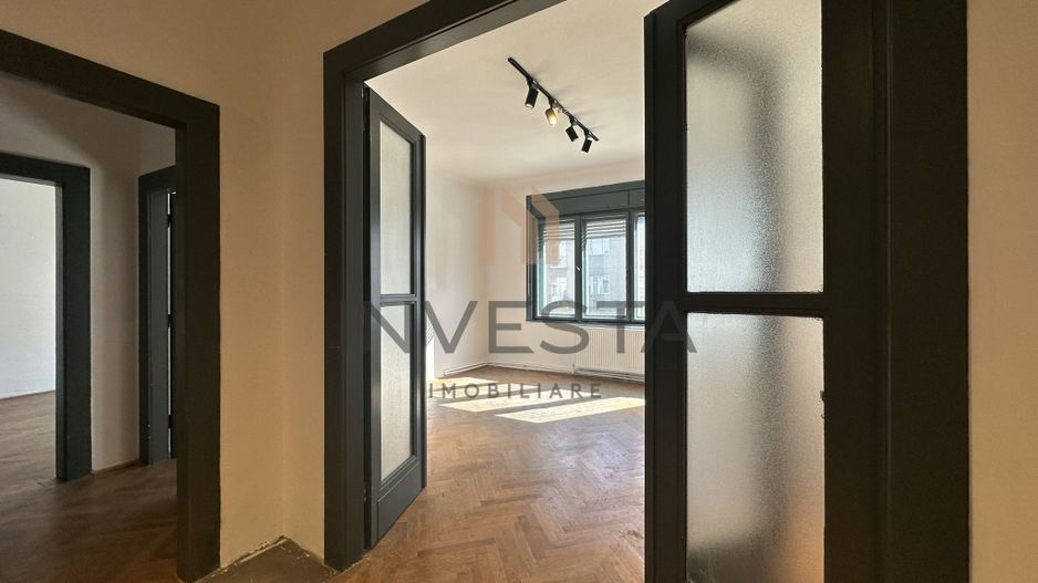 Apartament 4 camere 115 mp Ultracentral etaj intermediar pe Eroilor! - Poză 4