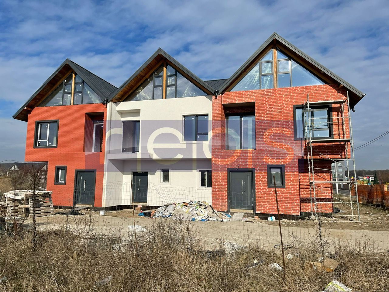 VILA 5 CAMERE | PIPERA A3 | 140 MP UTILI | se vinde la gri fara finisaje - Poză 1