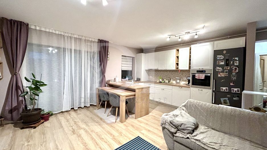 Apartament de vanzare/ Zona Terra / Floresti - Poză 1