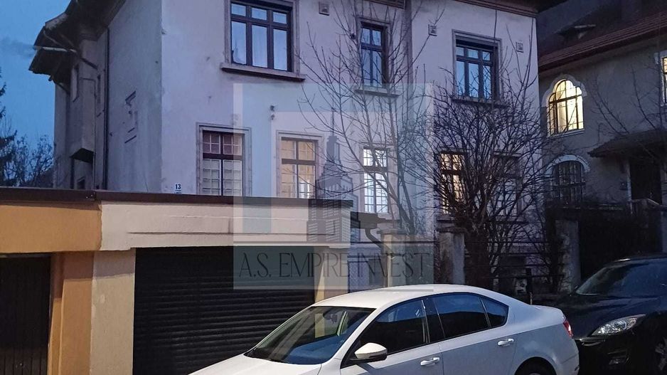 2 Apartamente,  Demisol+Parter, 9 camere - zona Centrul Istoric - Poză 7