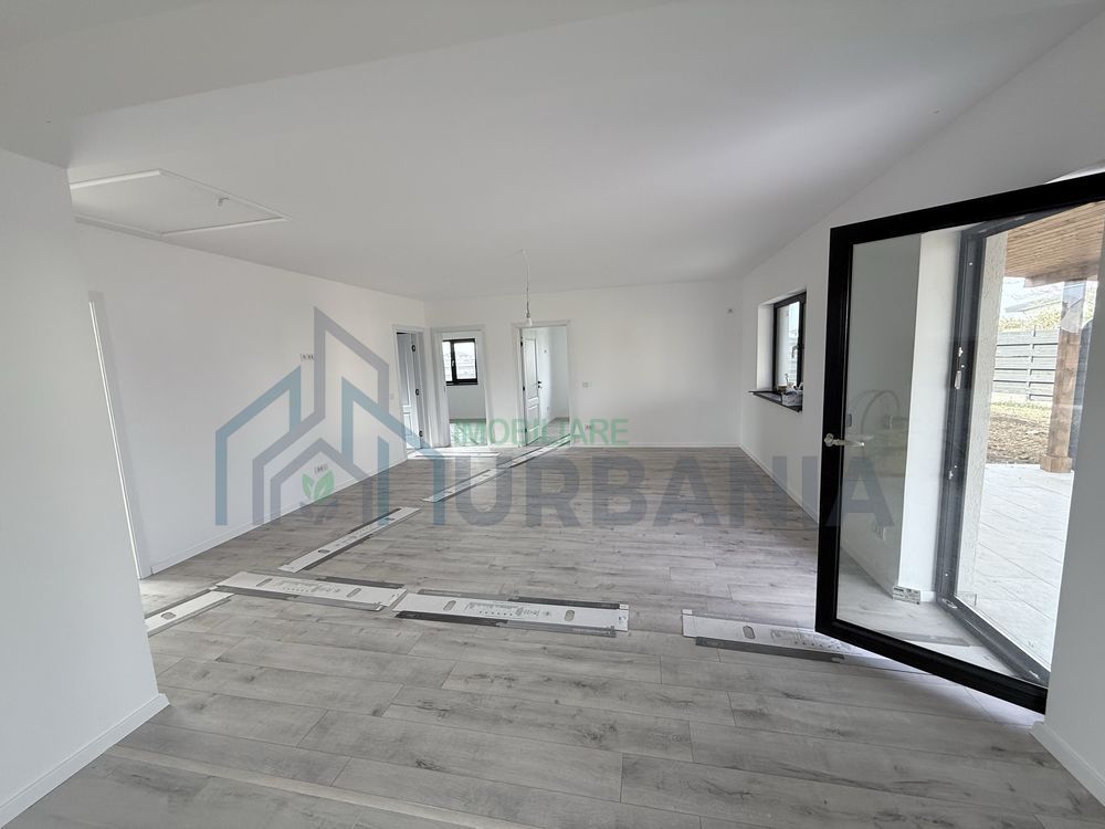 Casă parter modernă, Vorovesti (Valea Ursului), 110 mp, 3 dormitoare, teren 577 mp - Poză 3